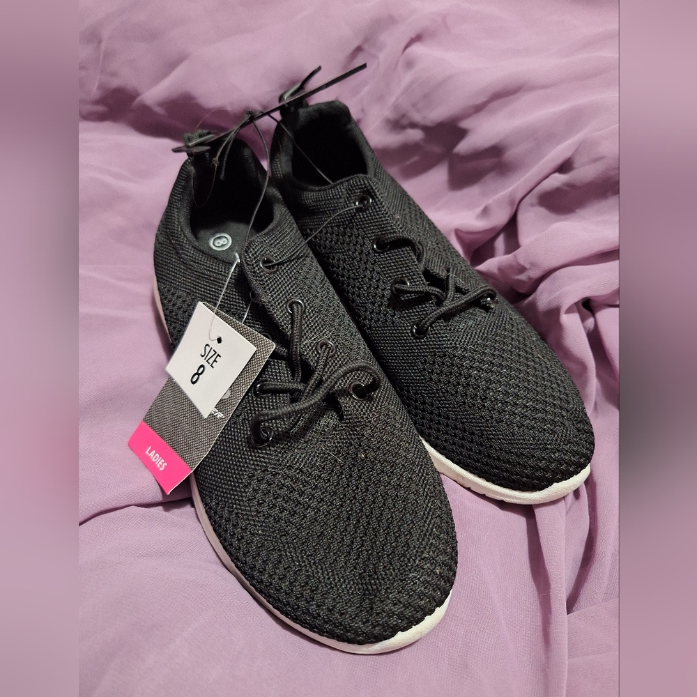 Pro Player Women's Black Lace-Up Sneakers